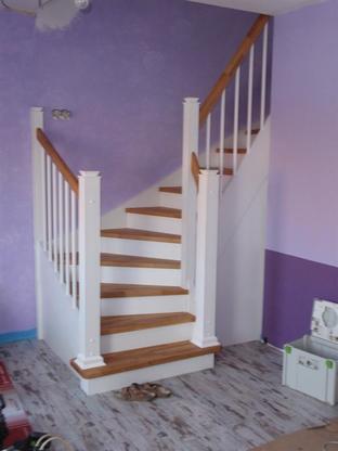 Výroba dřevěných interierových schodů a schodišť